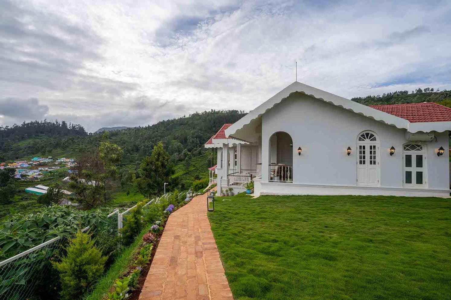 Lohonostays Villa Lansdowne Кунур Экстерьер фото