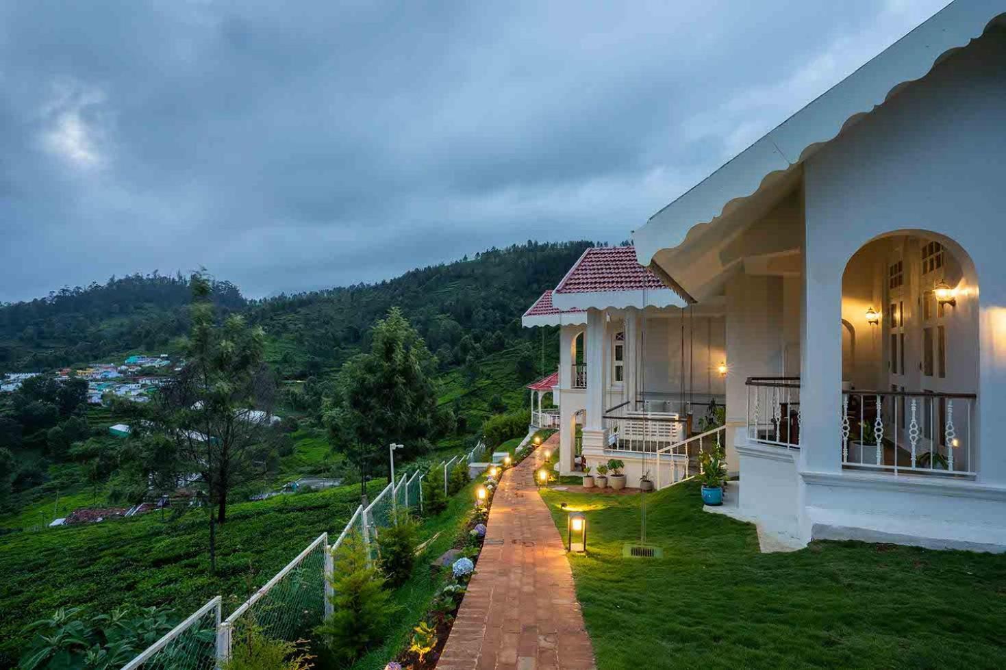 Lohonostays Villa Lansdowne Кунур Экстерьер фото